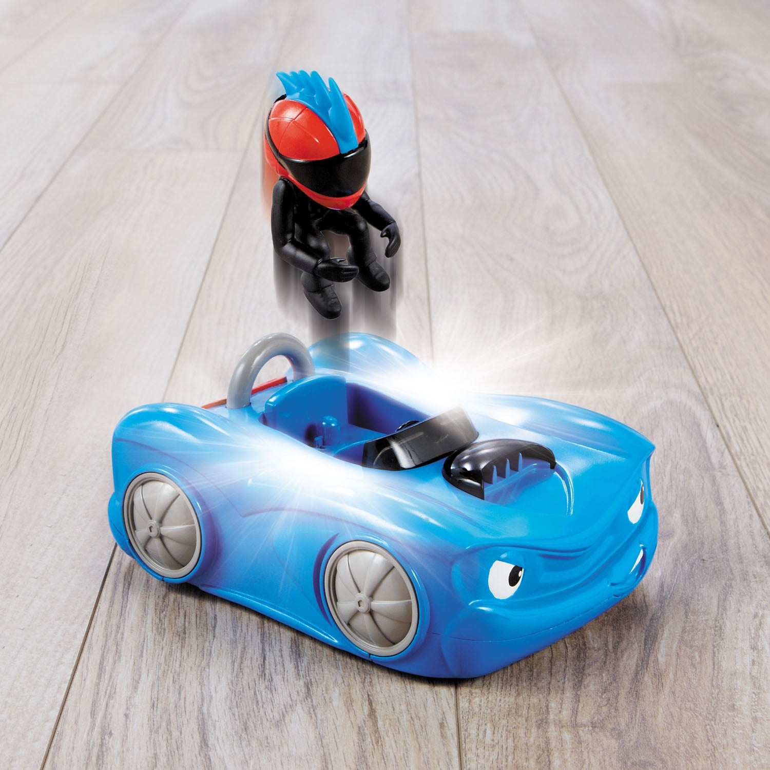 Remote Control Bumper Cars - Set of 2 - Image 4