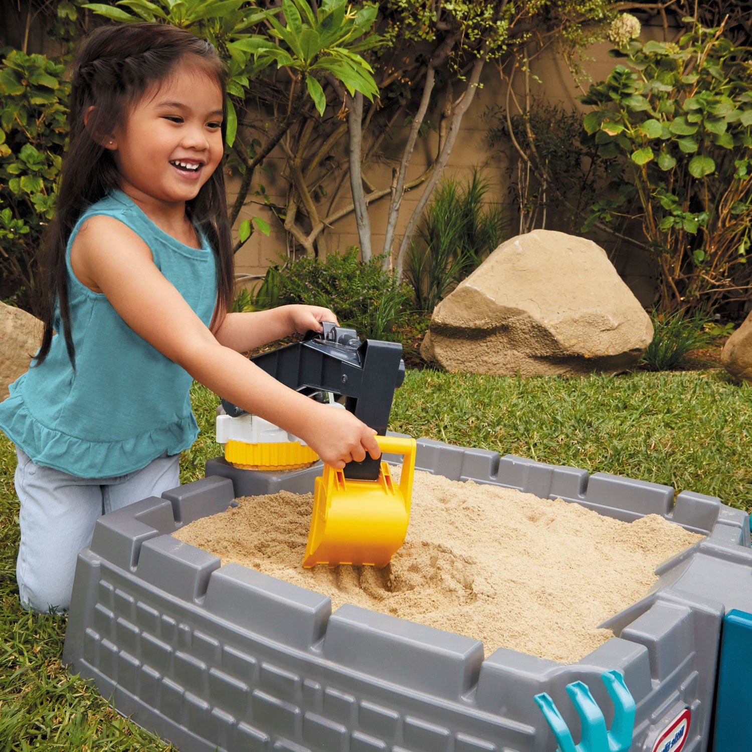 Dirt Diggers? Excavator Sandbox - Image 4